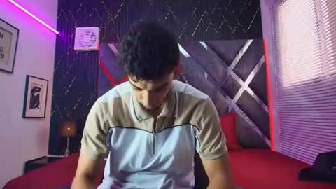 prince_arthur77 online show from July 1, 2:40 pm
