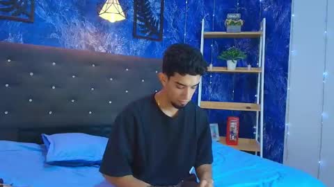 prince_arthur77 online show from July 15, 2:24 pm