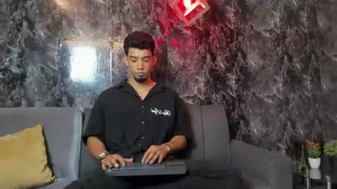 prince_arthur77 online show from July 8, 2:10 pm