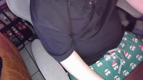 your mysterious man online show from May 28, 3:04 am