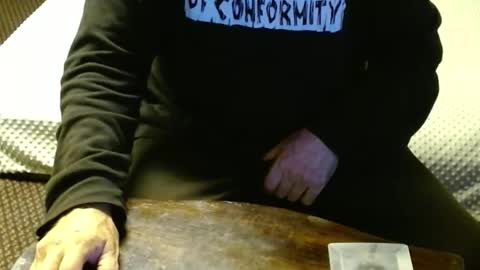 Jojo online show from October 29, 11:35 am