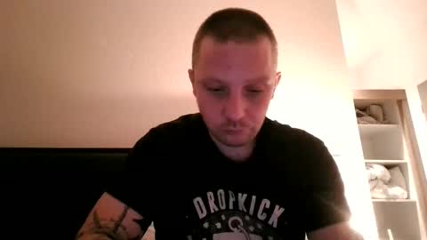 qmshot online show from October 28, 5:26 pm