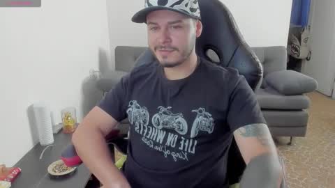 ragnar_lothbrok77 online show from March 20, 1:48 pm