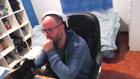 ravingr3d3 online show from February 9, 10:58 pm