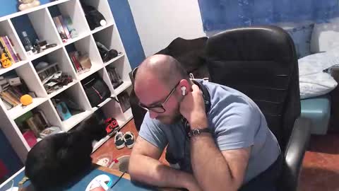 ravingr3d3 online show from October 27, 11:29 pm