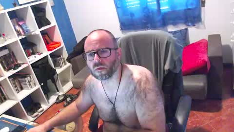 ravingr3d3 online show from July 2, 9:37 am