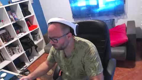 ravingr3d3 online show from June 29, 7:58 am
