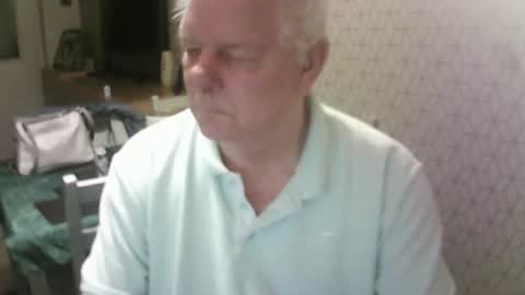 Snapshot of ray47 chatting on October 17, 10:14 pm ray47 online show from October 17, 10:14 pm