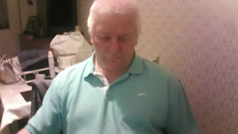 Snapshot of ray47 chatting on October 5, 10:58 pm ray47 online show from October 5, 10:58 pm