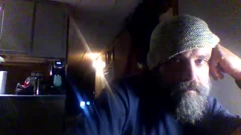 Snapshot of raybob252000 chatting on October 27, 1:41 am raybob252000 online show from October 27, 1:41 am
