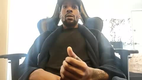 razor20221 online show from March 25, 6:12 pm