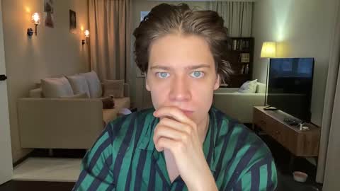 AliceEve online show from February 4, 2:32 pm