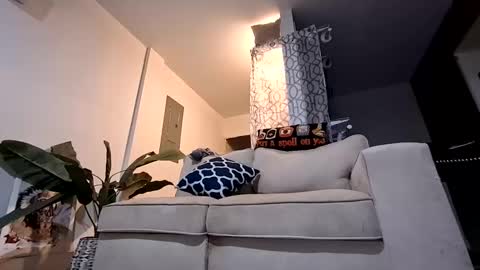 recka810 online show from October 27, 1:57 pm