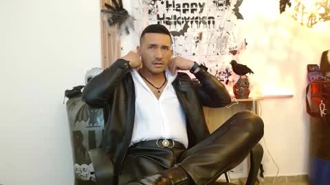   REIKO  online show from November 1, 7:40 pm