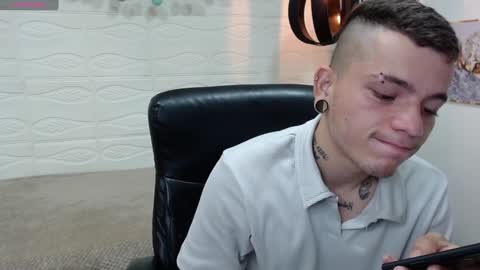 R E N E  online show from January 5, 3:11 am