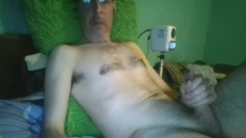 reyes_albert2006 online show from January 6, 3:42 am