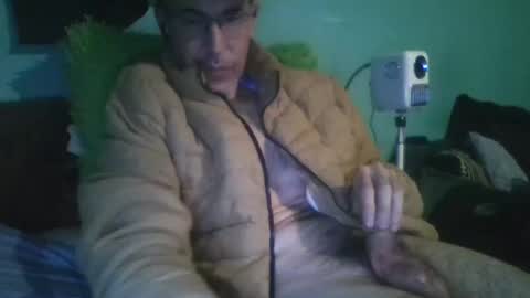 reyes_albert2006 online show from January 18, 10:17 am