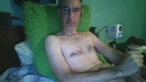 reyes_albert2006 online show from September 14, 12:18 pm