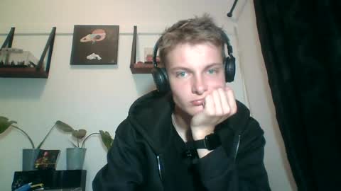 reynhardt online show from June 27, 11:10 pm