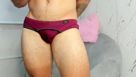 ricardogonzalez666 online show from May 13, 11:57 pm