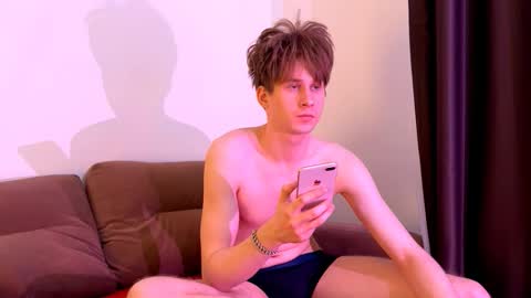 richard_bern online show from February 20, 6:19 am