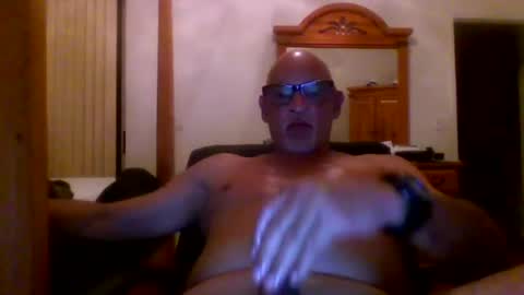 Snapshot of rionel chatting on December 27, 3:53 am RioNel online show from December 27, 3:53 am