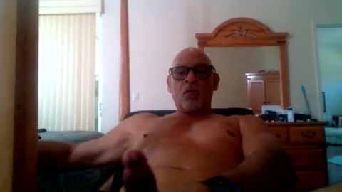 Snapshot of rionel chatting on December 4, 3:32 pm RioNel online show from December 4, 3:32 pm