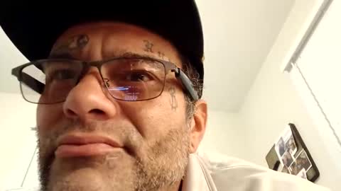 riveraizhim online show from December 19, 1:57 am