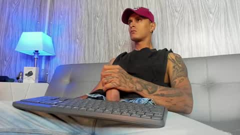 Snapshot of rivernbalderr chatting on September 17, 3:51 am  Its Rivern Show  online show from September 17, 3:51 am