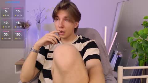 Snapshot of robby_manson chatting on October 25, 1:02 pm robby_manson online show from October 25, 1:02 pm