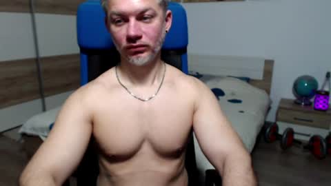 robbyshawz online show from April 11, 7:45 am