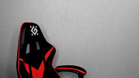 robert10211 online show from December 3, 6:36 pm