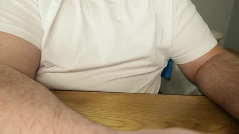 Snapshot of robert9955 chatting on December 26, 3:27 am Robert9955 online show from December 26, 3:27 am