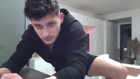 Roberto online show from February 12, 4:24 pm