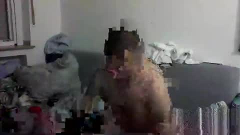 Snapshot of robertxxxpo chatting on January 24, 2:39 am Zenek online show from January 24, 2:39 am