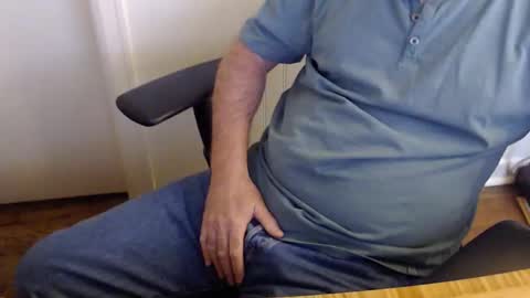 robidan6923 online show from December 5, 2:46 pm