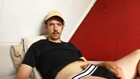 Robin online show from July 25, 12:02 pm