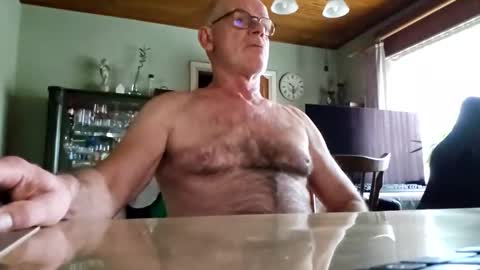 Snapshot of robke1966 chatting on February 11, 9:31 am robke1966 online show from February 11, 9:31 am