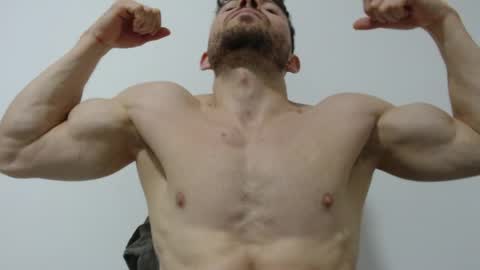 rocky muscle online show from March 22, 8:03 pm