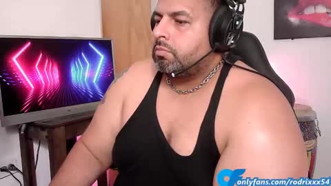 Snapshot of rodrixxx54 chatting on January 12, 12:18 am rodrixxx54 online show from January 12, 12:18 am