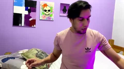 Snapshot of rodthiago chatting on February 20, 11:54 pm Thiago independent model online show from February 20, 11:54 pm