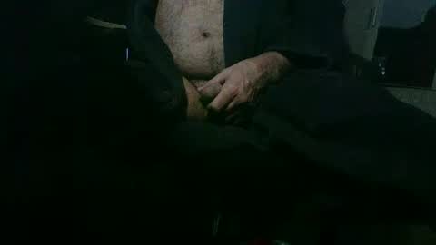 Snapshot of roger_peter chatting on January 4, 8:17 am roger_peter online show from January 4, 8:17 am