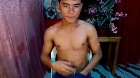 roianboyyy online show from June 18, 9:14 am