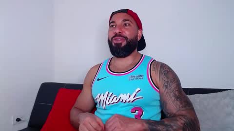 Roman online show from December 5, 9:17 pm