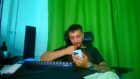romaniamaster1 online show from June 5, 5:45 am