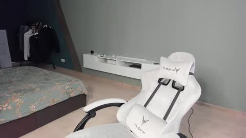 Romeo online show from March 11, 5:38 am