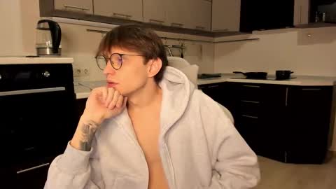 Romeo online show from November 2, 10:14 pm