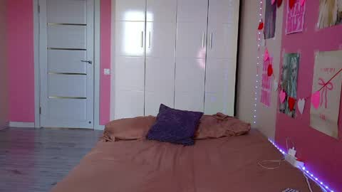 Ron online show from April 9, 4:54 am