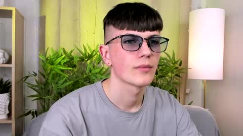 Rony online show from April 5, 9:22 pm