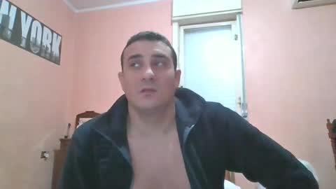 Snapshot of rosario1212 chatting on January 30, 12:07 am Rosario online show from January 30, 12:07 am